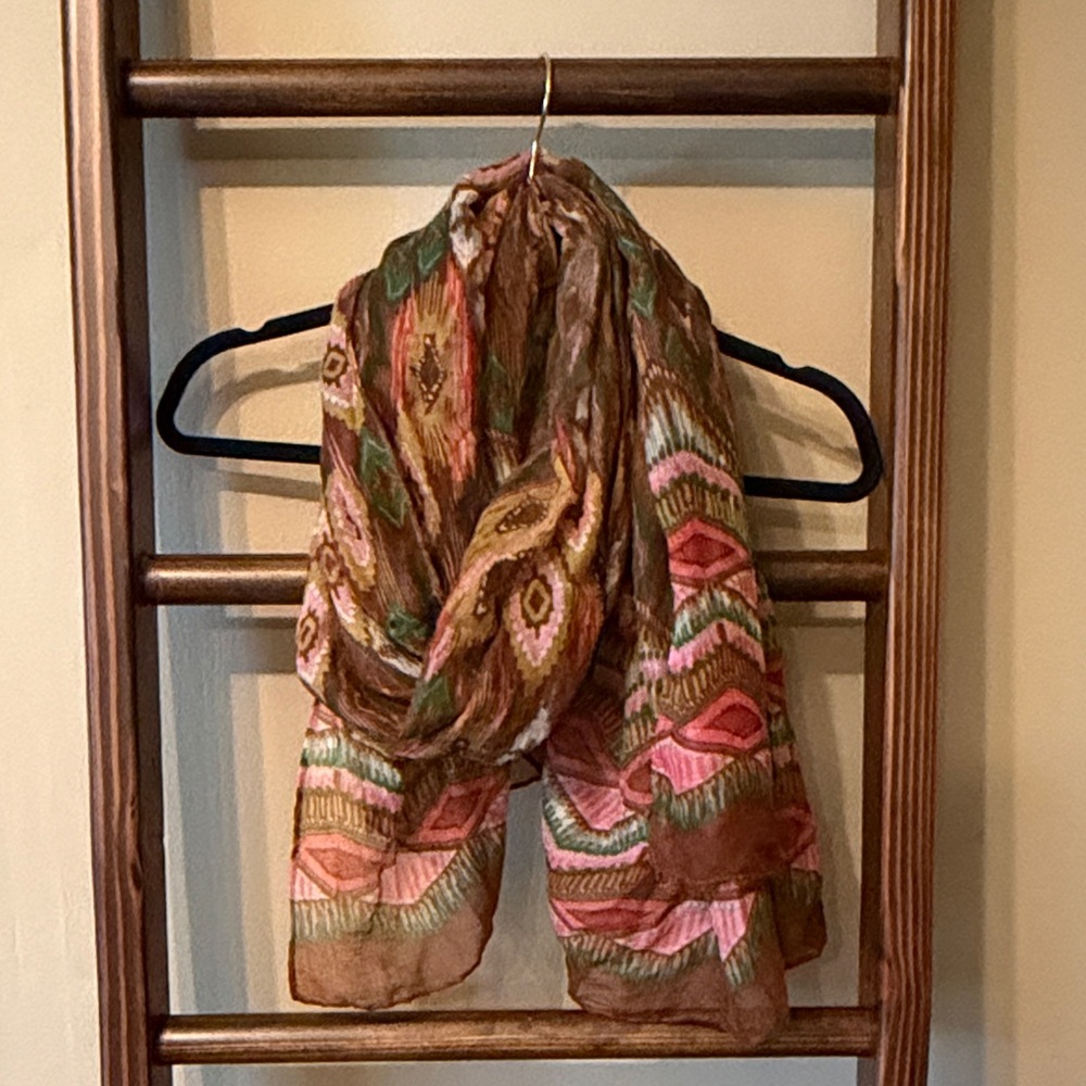 Colorful Geometric Patterned Scarf - Picture 2 of 2